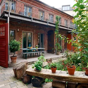 Apartment Beautiful And Cozy Remise For Up To 6 Guests, Berlin
