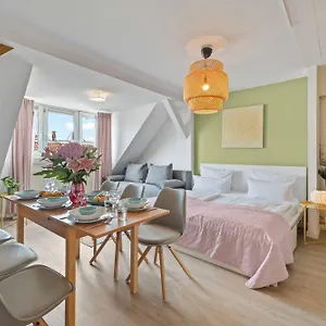 Apartment 33 Abcd Alexanderplatz, Berlin